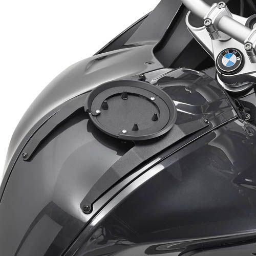 GIVI BF16 Flangia specifica per borse da serbatoio TANKLOCK TanklockED per BMW F 800 GT - F 800 R - F 800 S