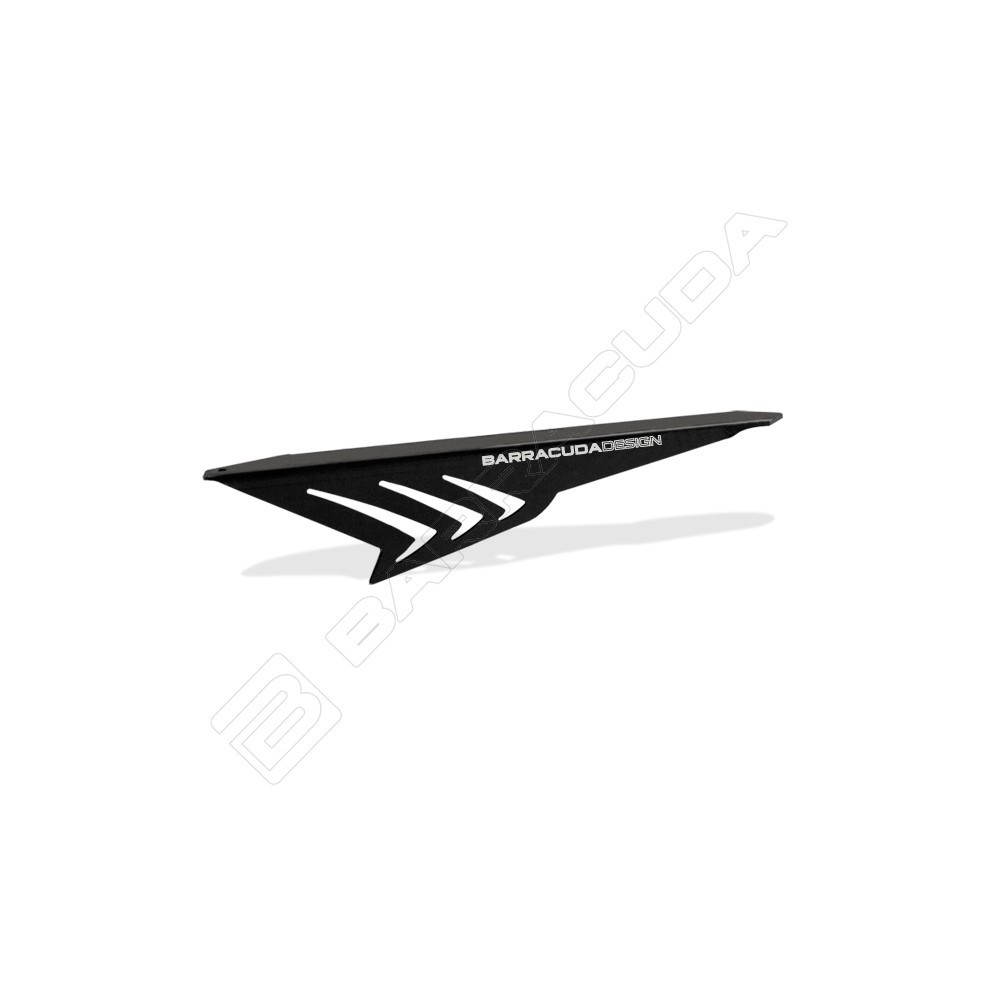 BARRACUDA Copricatena nero in alluminio per MV AGUSTA BRUTALE 675 / 800 - STRADALE 800