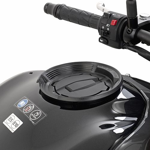 GIVI BF29 Flangia specifica per utilizzo borse da serbatoio TANKLOCK - TanklockED per KAWASAKI