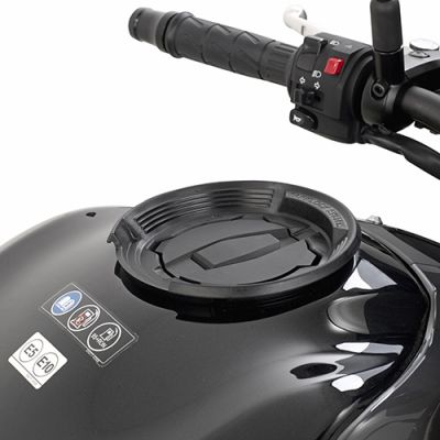 GIVI BF29 Flangia specifica per utilizzo borse da serbatoio TANKLOCK - TanklockED per KAWASAKI