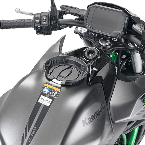 GIVI BF81 Flangia per borse da serbatoio TANKLOCK - TanklockED per KAWASAKI Z 650 2023 / 2026 - Z 650 S 2026 - Z 1100 2026