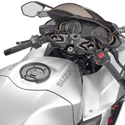 Flangia Attacco GIVI BF67 Tanklock per Suzuki Hayabusa 1300 2021 - 2026