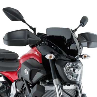 Cupolino GIVI A2118 Basso Sportivo Nero per Yamaha MT-07 2014-2017