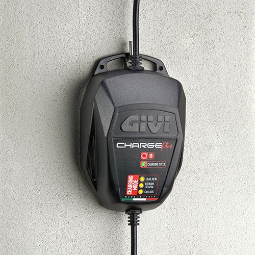 GIVI S511 CHARGE PLUS Carica batteria / Mantenitore di carica per moto con sistema CAN-Bus