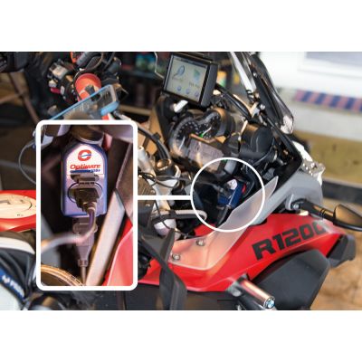 OptiMATE O-105 Caricabatterie USB intelligente da 3300 mA doppia uscita con spina moto DIN