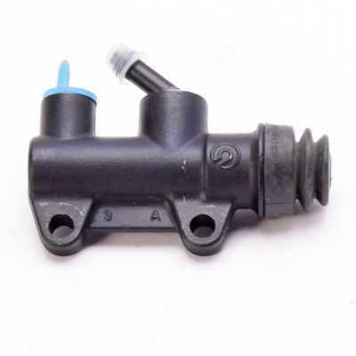 Pompa freno posteriore Brembo PS 13 B nera con interasse fori 40 mm, uscita superiore e raccordo serbatoio 45°