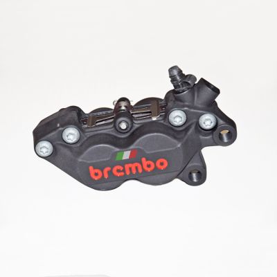 Pinza Freno anteriore fissa assiale Brembo P4 30/34 DX corpo nero con tricolore 4 pistoncini 30 mm/34 mm interasse fori 40 mm
