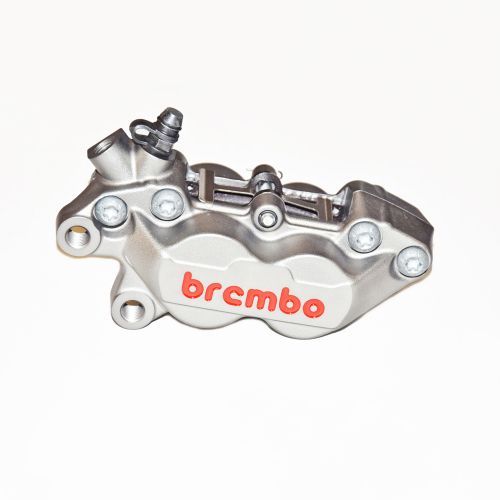 Pinza Freno anteriore fissa assiale Brembo P4 30/34 SX corpo titanio logo rosso 4 pistoncini 30 mm/34 mm interasse fori 40 mm