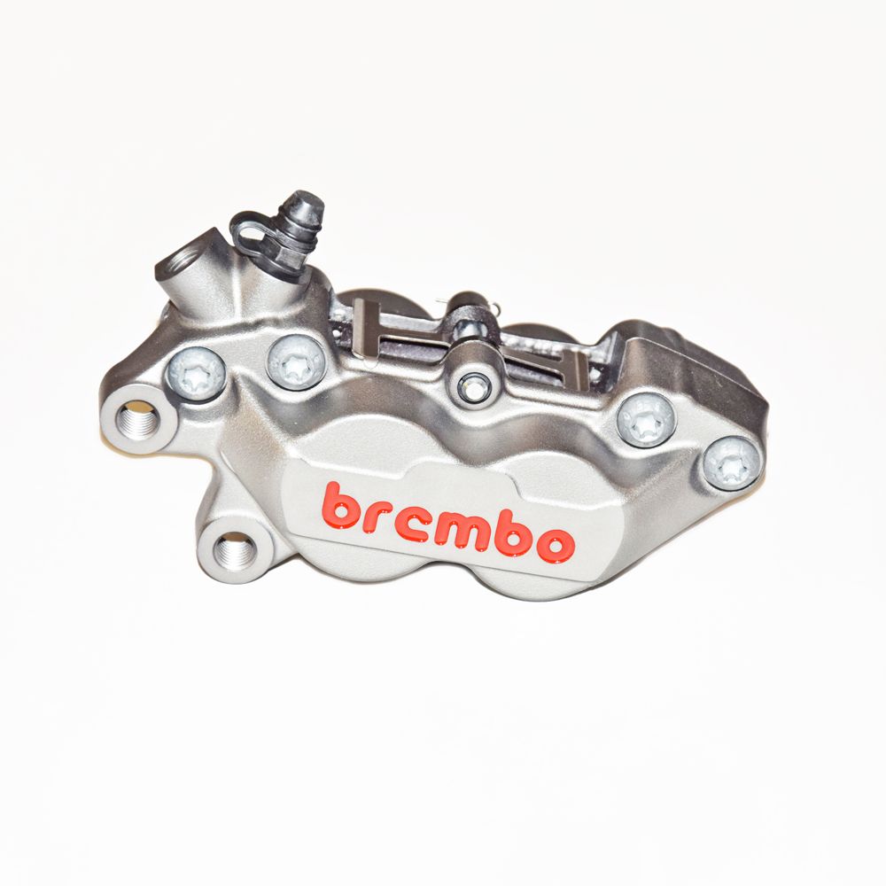 Pinza Freno anteriore fissa assiale Brembo P4 30/34 SX corpo titanio logo rosso 4 pistoncini 30 mm/34 mm interasse fori 40 mm
