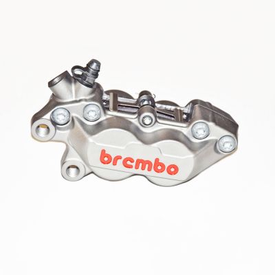 Pinza Freno anteriore fissa assiale Brembo P4 30/34 SX corpo titanio logo rosso 4 pistoncini 30 mm/34 mm interasse fori 40 mm