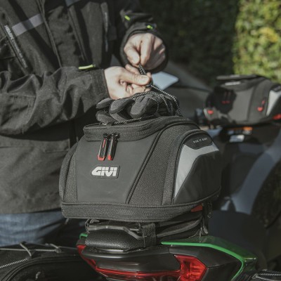 Borsa Sella e Serbatoio GIVI EASY07 Seatlock Espandibile 14 Litri