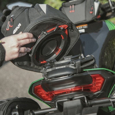 Borsa Sella e Serbatoio GIVI EASY07 Seatlock Espandibile 14 Litri