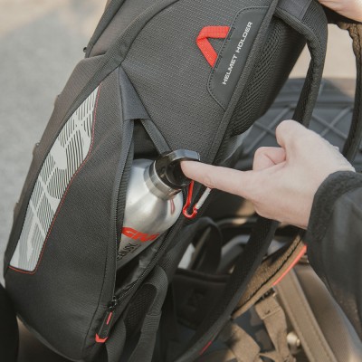 Zaino GIVI EASY13 Easy-T con Tasca Termoformata e Porta Casco 18L