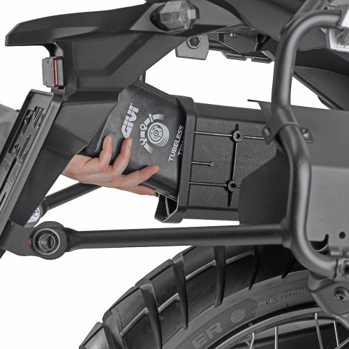 Kit Riparazione Pneumatici GIVI S451 Tubeless con Compressore